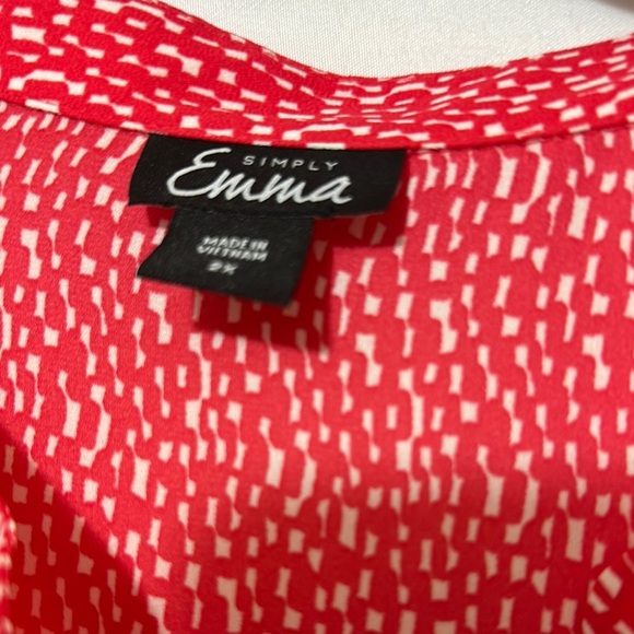 Simply Emma Red and White Relaxed Blouse with Mandarin Collar - Picture 2 of 6